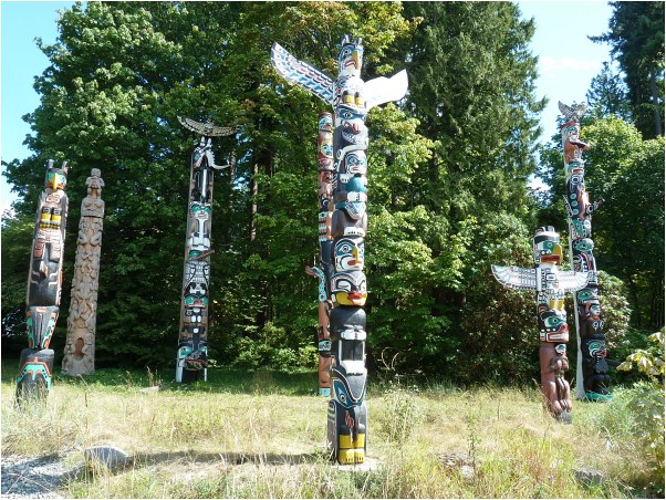 Totem_Pole_Stanley_Park