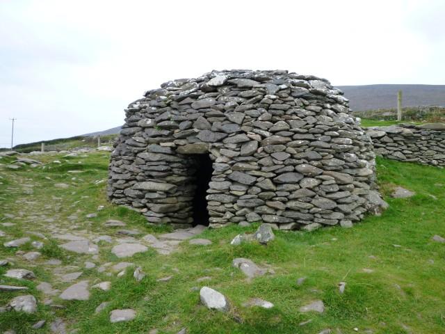 Beehive Hut Slea Head Drive