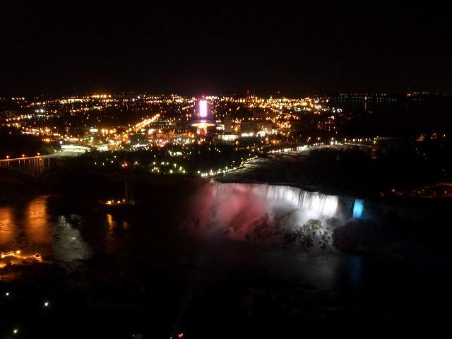 American Falls beleuchtet