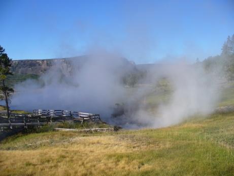 Monument Geyser im Yellowstone NP