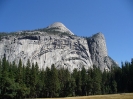 Eine steile Felswand im Yosemite Valley